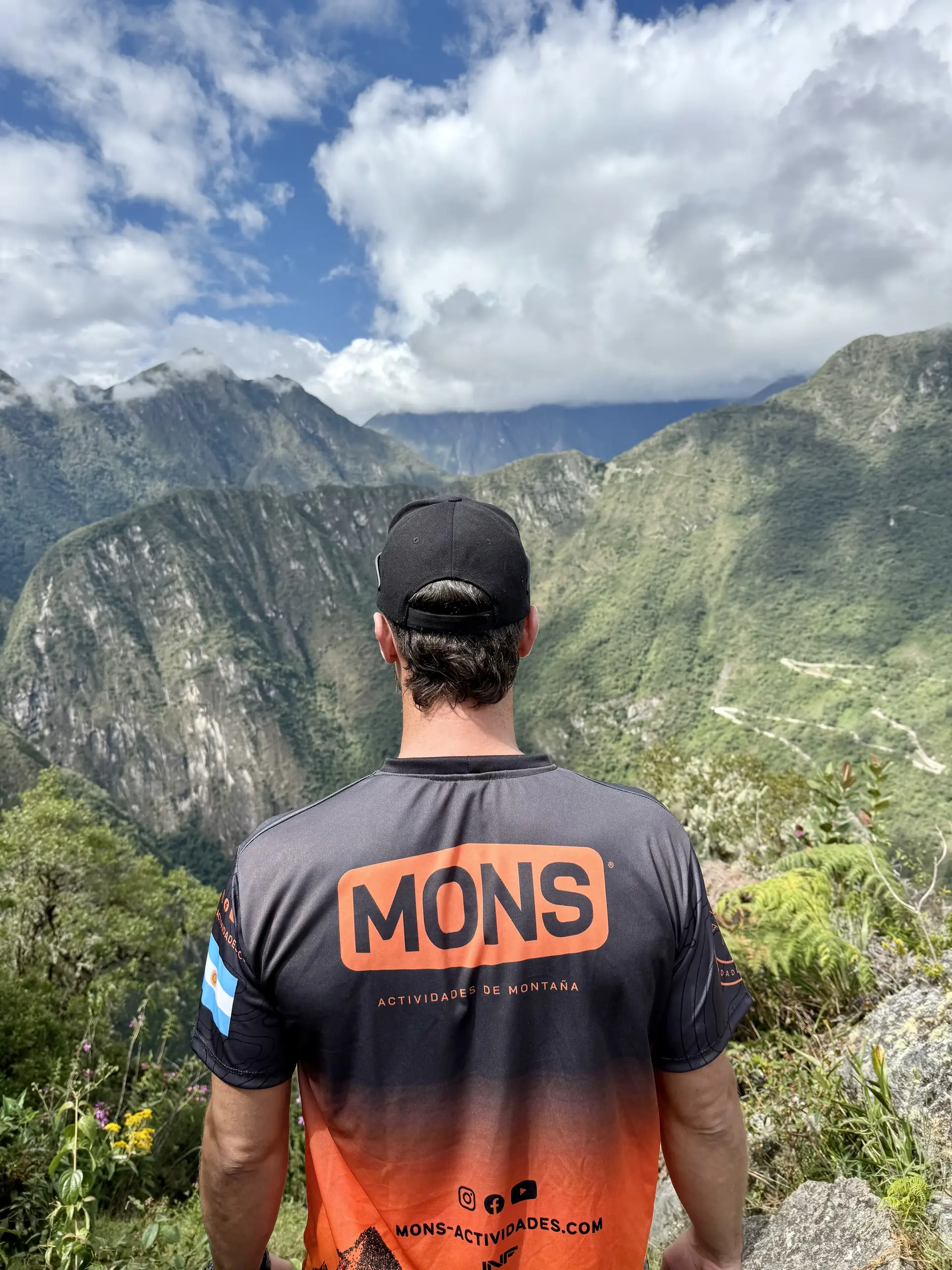 Expediciones internacionales con MONS