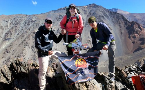 Cumbre en la Expedición al Cerro Adolfo Calle en el Cordón del Plata.